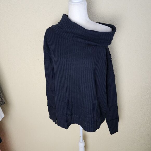 Free People Top Juicy Long Sleeve Size M oversized BLACK NWT Waffle Knit Cowl - Picture 8 of 10